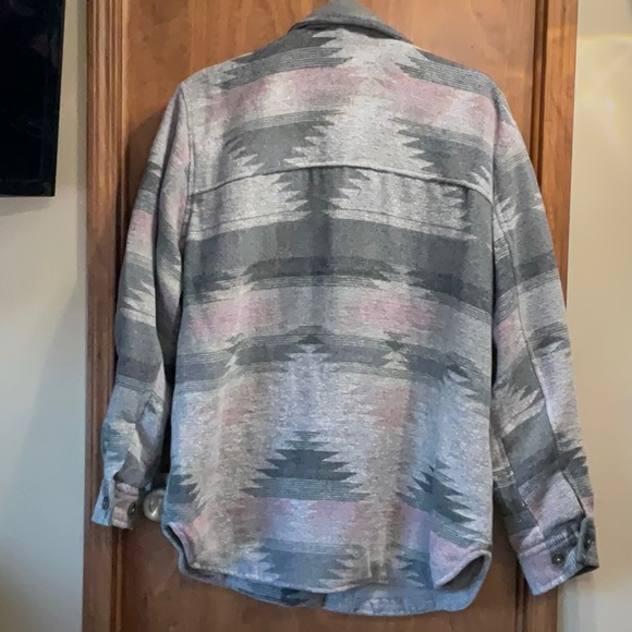 Thread & Supply flannel - Picture 2 of 4